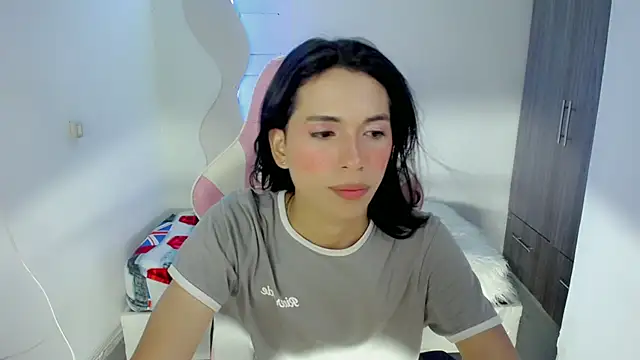 Snapshot of Larry_craft chatting on April 17, 2026, 8:33 pm Larry craft online show from April 17, 2026, 8:33 pm