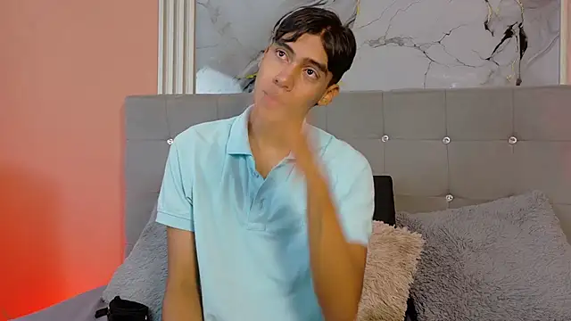 Snapshot of Eros_Lux chatting on May 30, 2026, 12:22 pm Eros Lux online show from May 30, 2026, 12:22 pm
