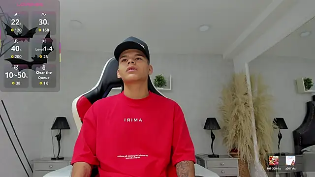 DylanRoyce  online show from May 27, 2026, 12:56 pm