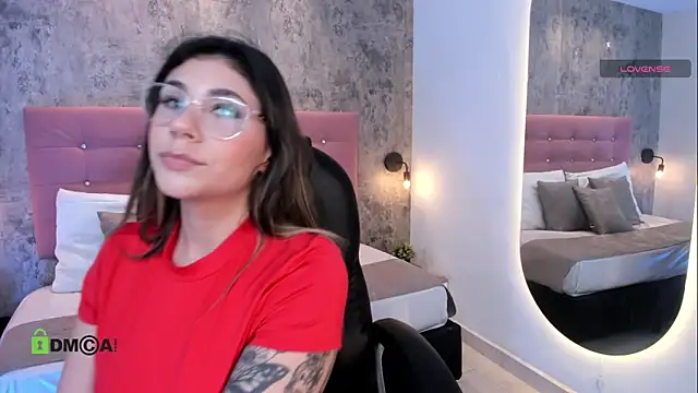 Snapshot of RomaBellanova chatting on February 25, 2026, 9:36 pm RomaBellanova online show from February 25, 2026, 9:36 pm