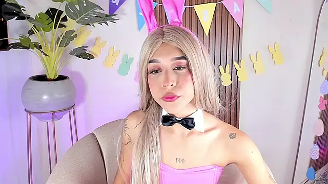 Lady  scarlett online show from April 5, 2026, 9:54 pm