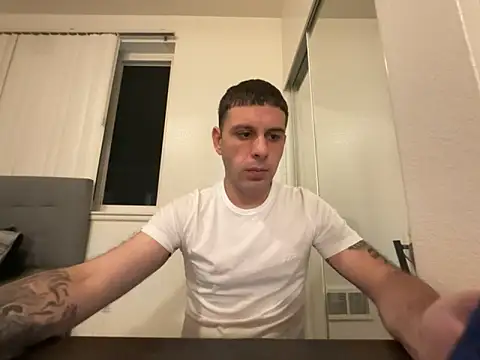 Snapshot of CristiX7 chatting on April 15, 2026, 4:07 am CristiX7 online show from April 15, 2026, 4:07 am