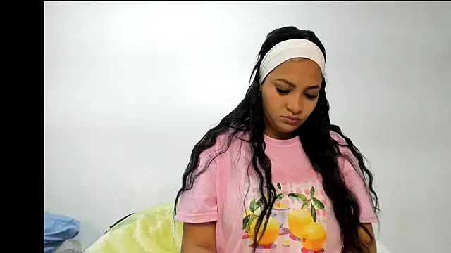 Snapshot of fatimahorny23 chatting on March 8, 2026, 9:45 am fatimahorny23 online show from March 8, 2026, 9:45 am