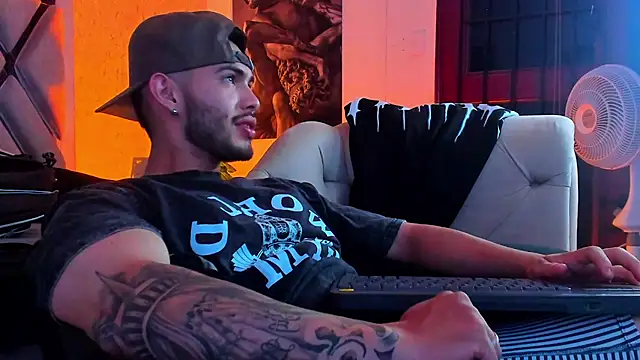 Vincentblack online show from April 27, 2026, 2:31 am