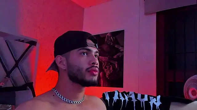 Snapshot of Vincentblack chatting on April 13, 2026, 5:44 am Vincentblack online show from April 13, 2026, 5:44 am