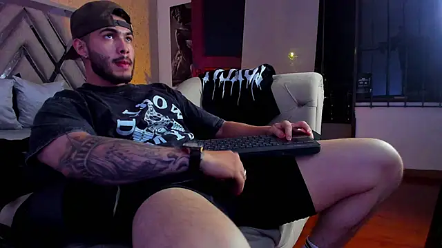 Vincentblack online show from May 24, 2026, 7:08 am