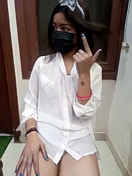 Sexy aakansha online show from March 5, 2026, 6:32 am