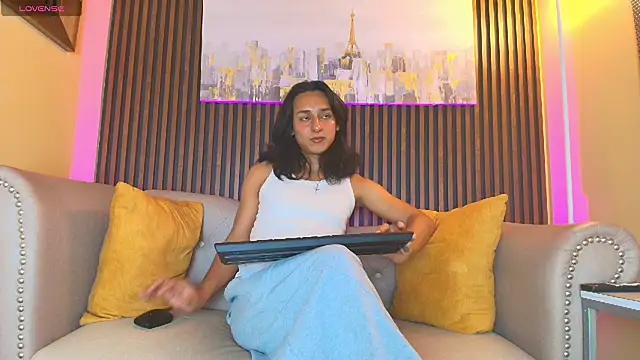 Elisasue online show from May 20, 2026, 3:03 am