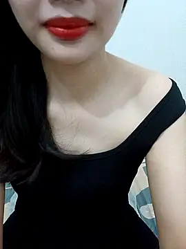 Snapshot of AmberBelle_007 chatting on April 12, 2026, 8:06 am AmberBelle 007 online show from April 12, 2026, 8:06 am