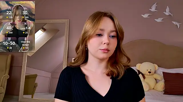 ElaraVance online show from May 7, 2026, 5:01 am