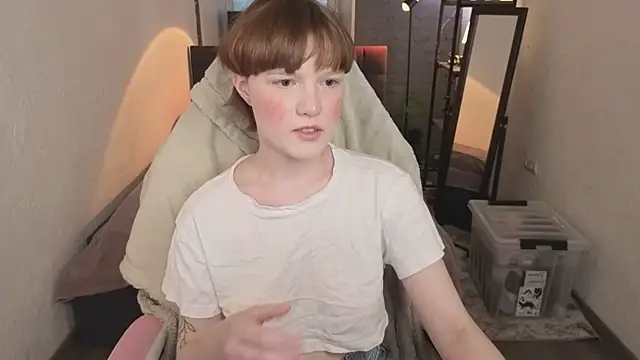 Snapshot of _DreamLuna1_ chatting on March 10, 2026, 1:26 pm DreamLuna1 online show from March 10, 2026, 1:26 pm