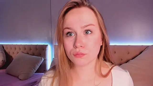 Snapshot of stacy_moorex chatting on May 20, 2026, 8:28 pm stacy moorex online show from May 20, 2026, 8:28 pm