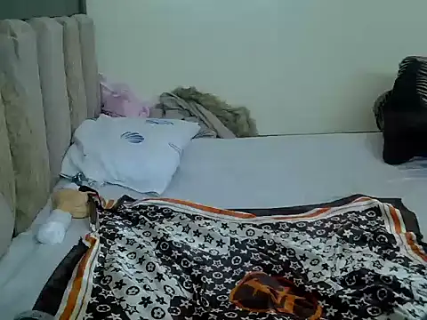 winni1523 online show from March 12, 2026, 9:08 pm