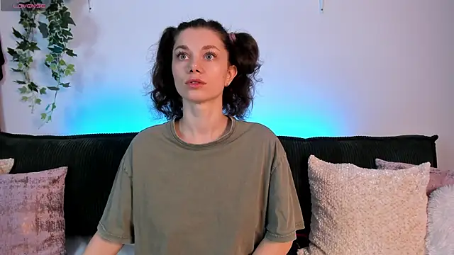Snapshot of _Eva_Vibe_ chatting on April 15, 2026, 8:31 am Eva Vibe online show from April 15, 2026, 8:31 am