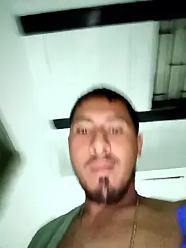 Santiag0122  online show from May 12, 2026, 1:02 am