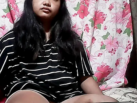 Flowerbebe online show from March 2, 2026, 7:21 pm