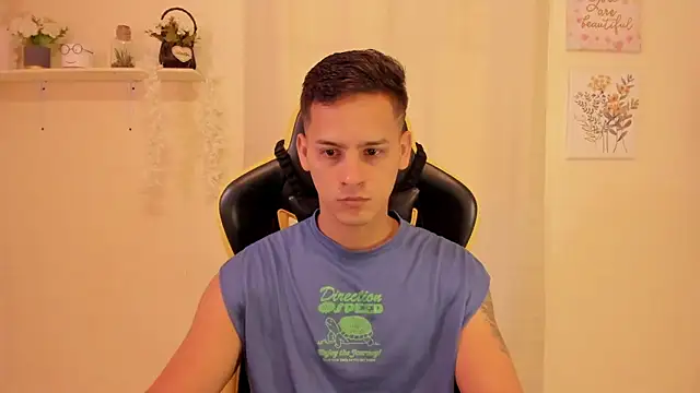 Snapshot of sexy_andres01 chatting on February 24, 2026, 1:45 pm sexy andres01 online show from February 24, 2026, 1:45 pm