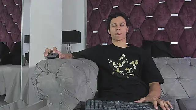 TonyBenedetti online show from July 21, 2026, 8:32 pm