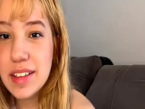 Snapshot of CoreenSchmeling chatting on February 26, 2026, 4:18 pm CoreenSchmeling online show from February 26, 2026, 4:18 pm