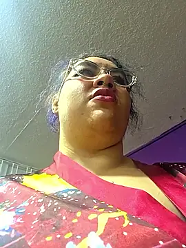 Snapshot of lilith_velvet_ chatting on June 17, 2026, 2:05 pm lilith velvet online show from June 17, 2026, 2:05 pm