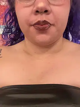 lilith velvet  online show from May 14, 2026, 4:20 am