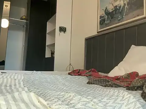 Snapshot of melisnz chatting on March 6, 2026, 11:27 am melisnz online show from March 6, 2026, 11:27 am