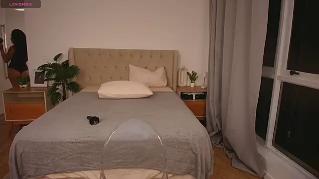 Snapshot of Sherry_Longers chatting on April 13, 2026, 3:21 am Sherry Longers online show from April 13, 2026, 3:21 am