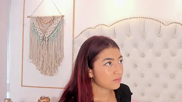 Sara funy online show from April 10, 2026, 11:17 am