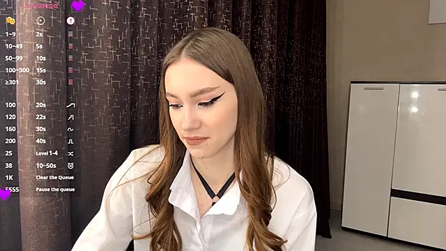 Snapshot of NuDonzze chatting on February 27, 2026, 6:19 pm NuDonzze online show from February 27, 2026, 6:19 pm