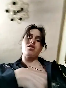 Snapshot of Stellary3752 chatting on April 15, 2026, 10:43 am Stellary3752 online show from April 15, 2026, 10:43 am