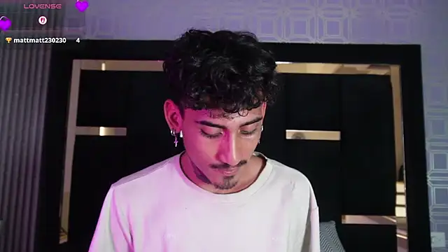 Snapshot of Dark_Eros_ chatting on March 26, 2026, 8:07 pm Dark Eros online show from March 26, 2026, 8:07 pm