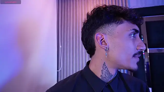 Snapshot of Dark_Eros_ chatting on April 13, 2026, 3:32 am Dark Eros online show from April 13, 2026, 3:32 am