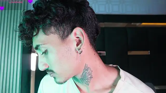 Snapshot of Dark_Eros_ chatting on March 29, 2026, 3:41 am Dark Eros online show from March 29, 2026, 3:41 am