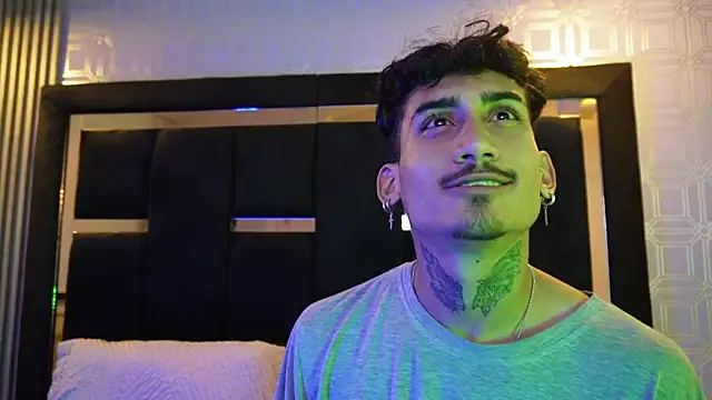 Snapshot of Dark_Eros_ chatting on March 20, 2026, 3:51 am Dark Eros online show from March 20, 2026, 3:51 am