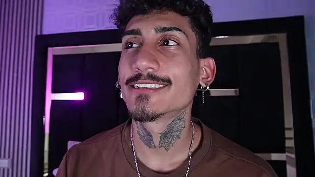 Snapshot of Dark_Eros_ chatting on March 13, 2026, 7:41 pm Dark Eros online show from March 13, 2026, 7:41 pm