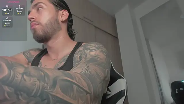 Snapshot of Axel__Blaze chatting on June 24, 2026, 1:32 pm Axel Blaze online show from June 24, 2026, 1:32 pm