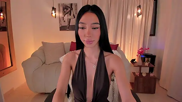 IsabellaLux  online show from May 7, 2026, 3:59 pm