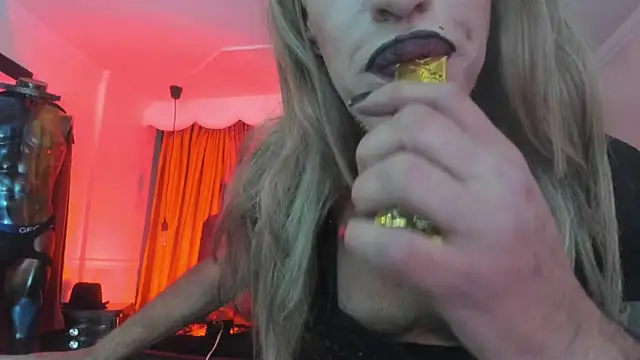 Snapshot of Lilith_madame_satan chatting on July 1, 2026, 1:06 am Lilith madame satan online show from July 1, 2026, 1:06 am