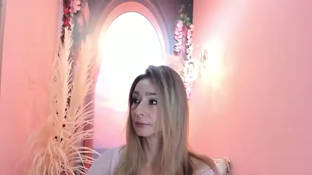 Madam Dalila online show from March 18, 2026, 8:50 am