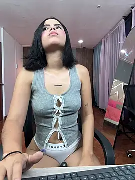 Snapshot of kitty_rousse01 chatting on May 20, 2026, 4:53 am kitty rousse01 online show from May 20, 2026, 4:53 am