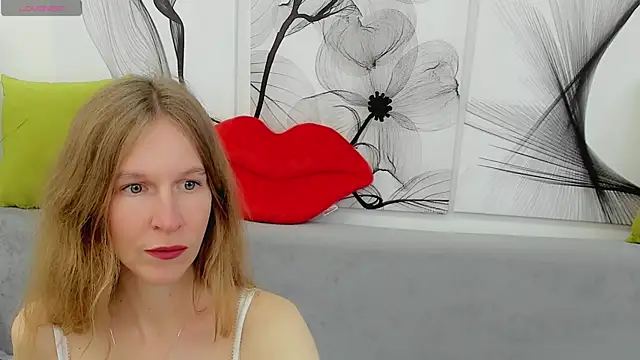 Mira XOo online show from April 9, 2026, 2:01 pm