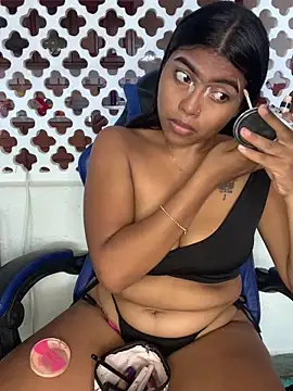 Snapshot of Coraline_em chatting on April 4, 2026, 4:46 pm Coraline em online show from April 4, 2026, 4:46 pm