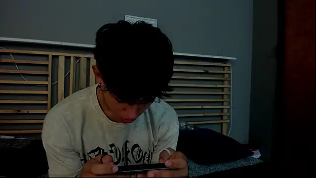 Snapshot of clark_ken01 chatting on April 17, 2026, 9:50 pm clark ken01 online show from April 17, 2026, 9:50 pm