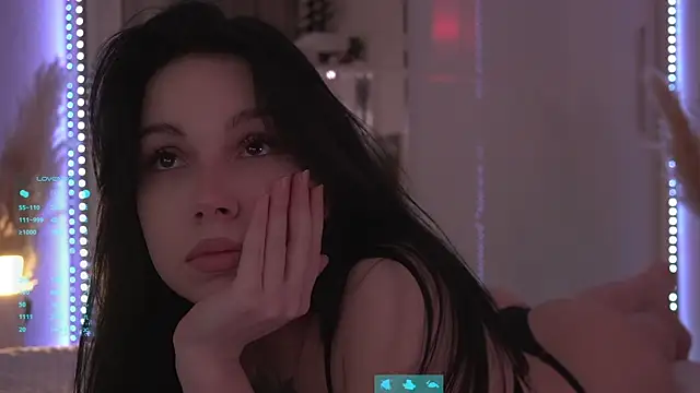 Akaruiiii online show from April 13, 2026, 6:45 pm