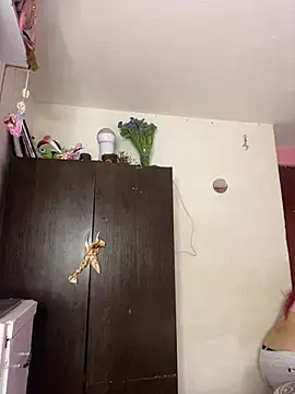 kisscherry8 online show from April 8, 2026, 3:52 am