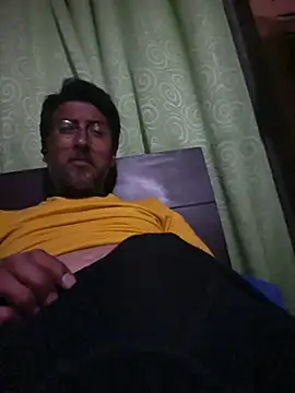 Snapshot of BRAD_MATURE chatting on March 3, 2026, 3:02 am BRAD MATURE online show from March 3, 2026, 3:02 am