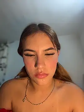 Snapshot of MiluRossee chatting on April 6, 2026, 6:25 am MiluRossee online show from April 6, 2026, 6:25 am