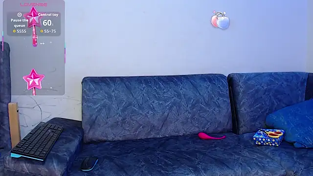 dulce petite69 online show from April 10, 2026, 3:57 am