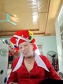 JenyLy68 online show from February 28, 2026, 4:01 am