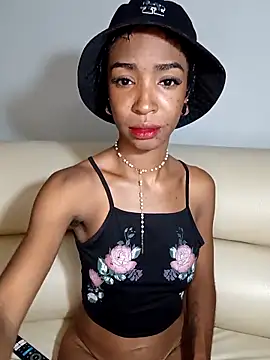 Snapshot of TinnaPeyton chatting on May 10, 2026, 11:17 pm TinnaPeyton online show from May 10, 2026, 11:17 pm